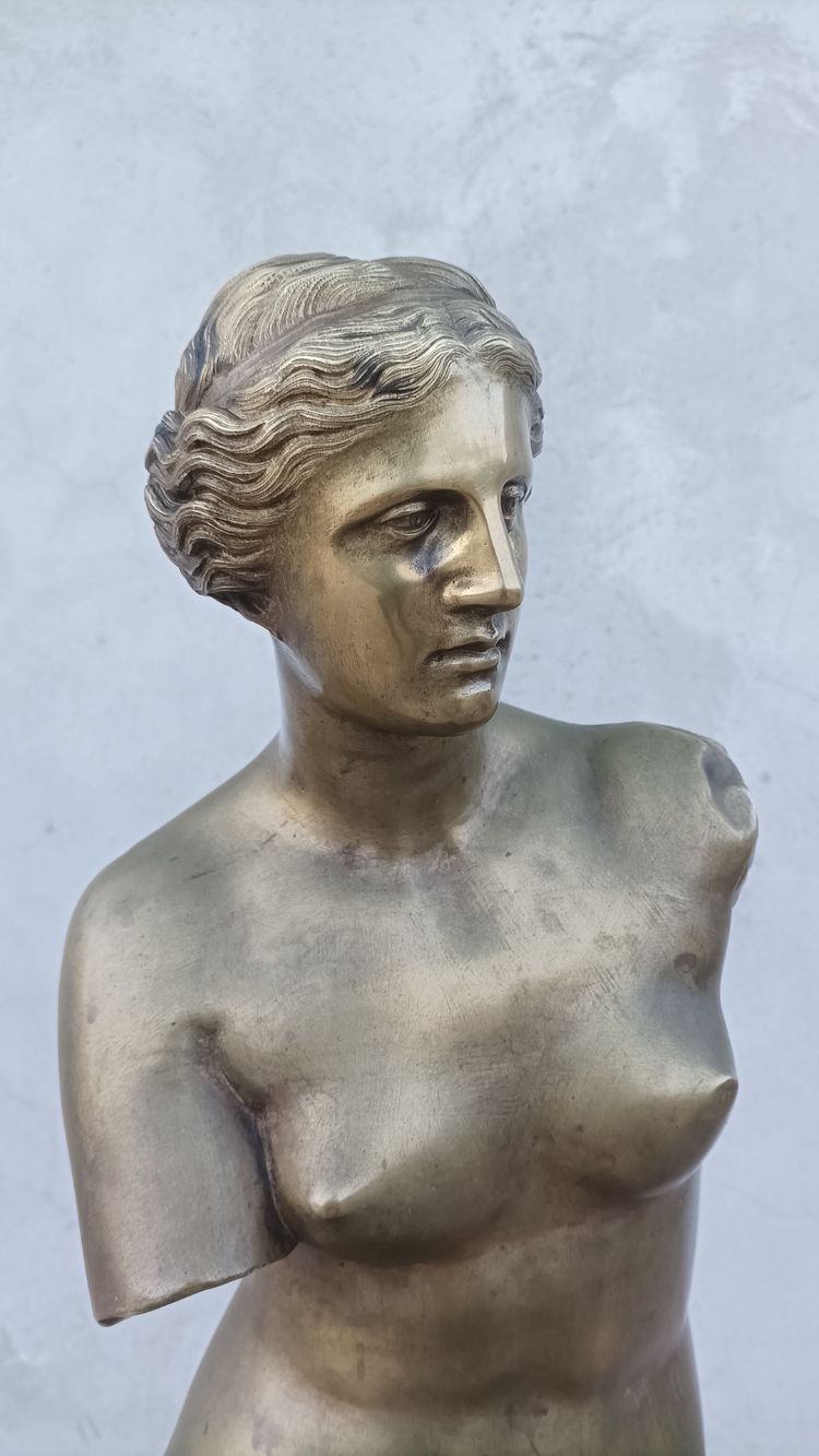 Venus de Milo Large 19th century bronze sculpture