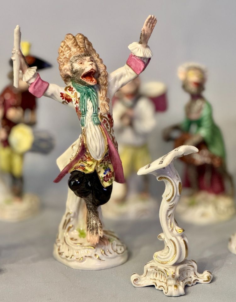 SAMSON. Orchestra of musician monkeys in porcelain after Meissen