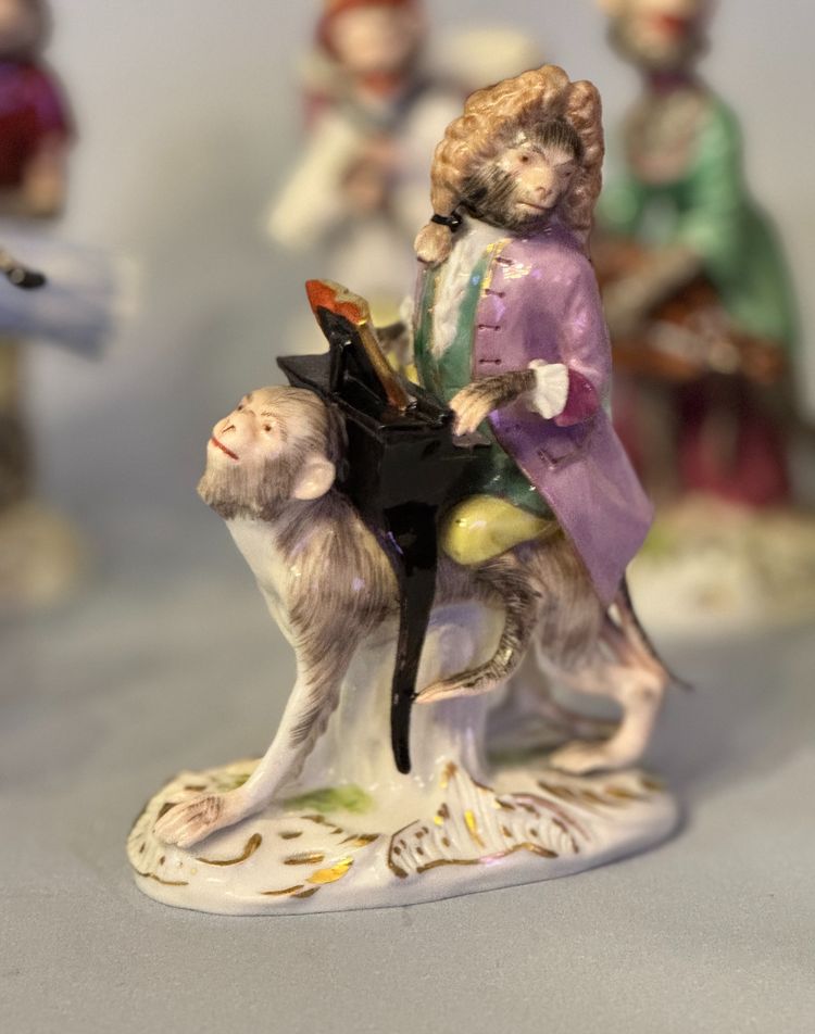 SAMSON. Orchestra of musician monkeys in porcelain after Meissen