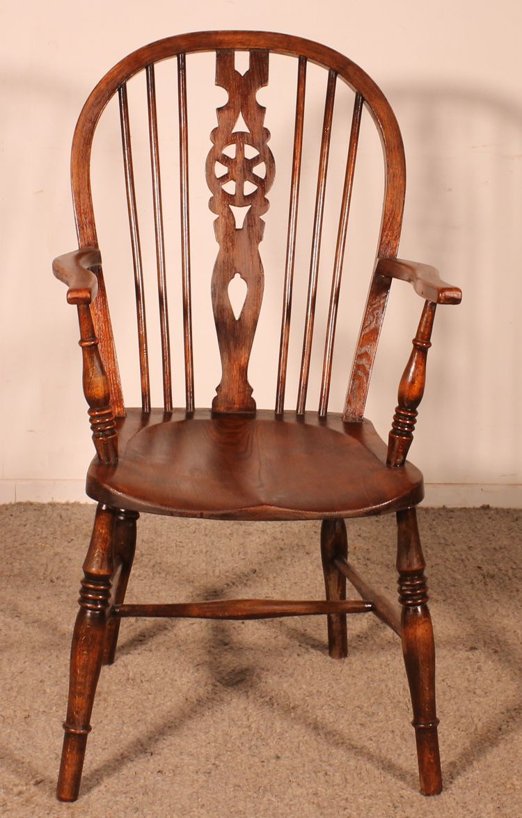 19th Century Chestnut Windsor Armchair