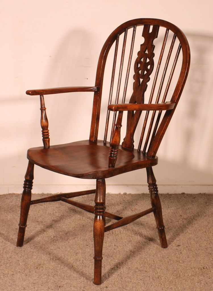 19th Century Chestnut Windsor Armchair