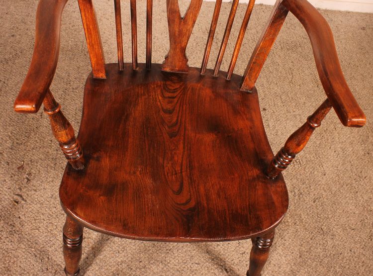 19th Century Chestnut Windsor Armchair