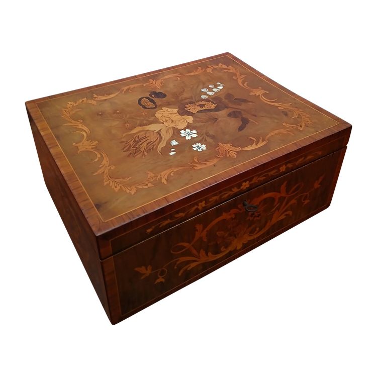 Jewelry box