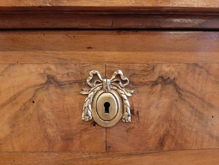 Very beautiful Louis XVI style chest of drawers in burl walnut and cherry wood - late 18th century period