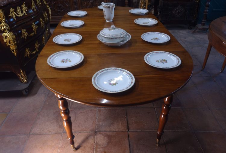 Louis-Philippe table in blond mahogany, 210 cm