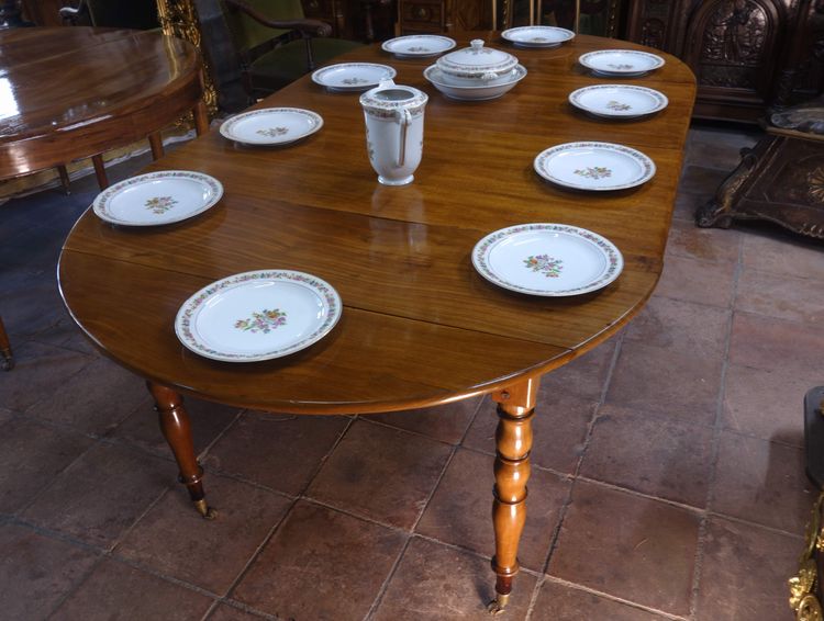 Louis-Philippe table in blond mahogany, 210 cm