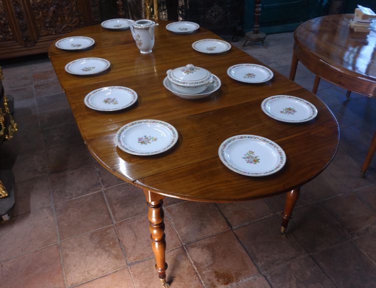 Louis-Philippe table in blond mahogany, 210 cm