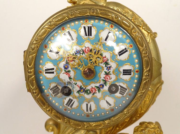 Restoration clock gilded bronze porcelain Sèvres Love swan dolphin 19th century