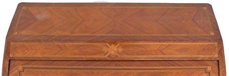 18th century cylinder desk in veneer and marquetry