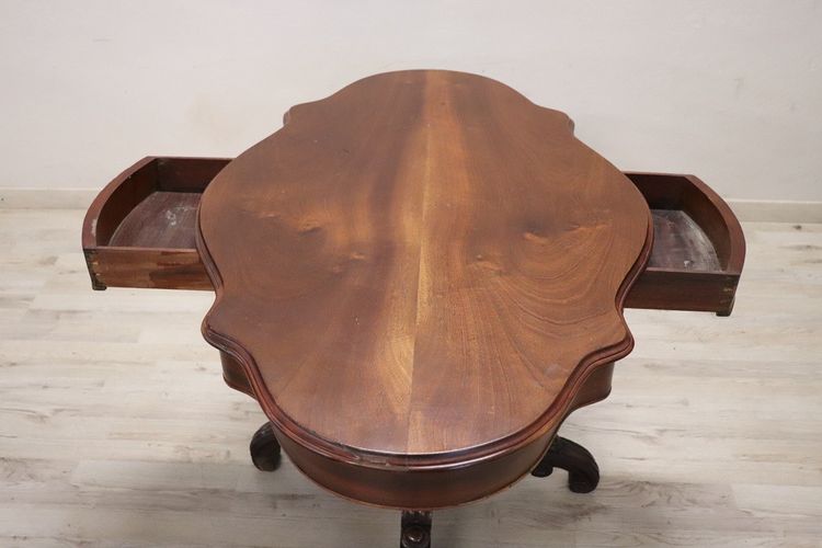 Mid-19th Century Pedestal Table in Walnut