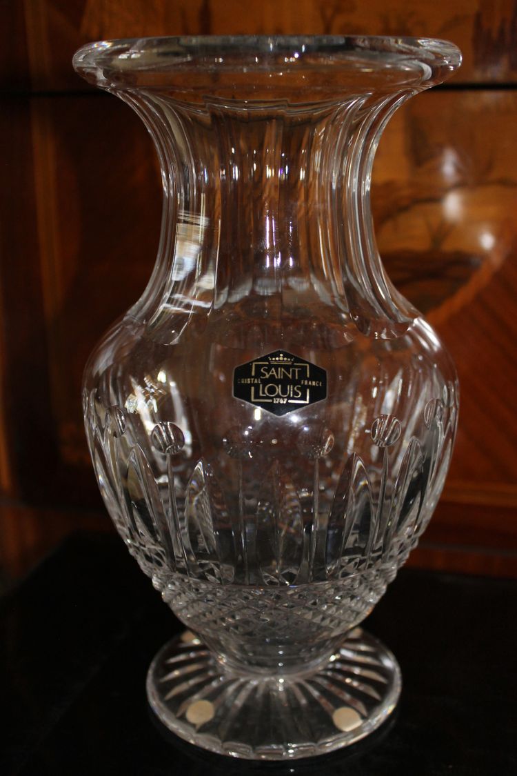 Cut crystal vase by Saint Louis Tommy model perfect condition