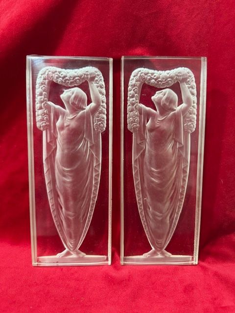 Pair of Vincent Hettier Art Deco Glass Plates 1930