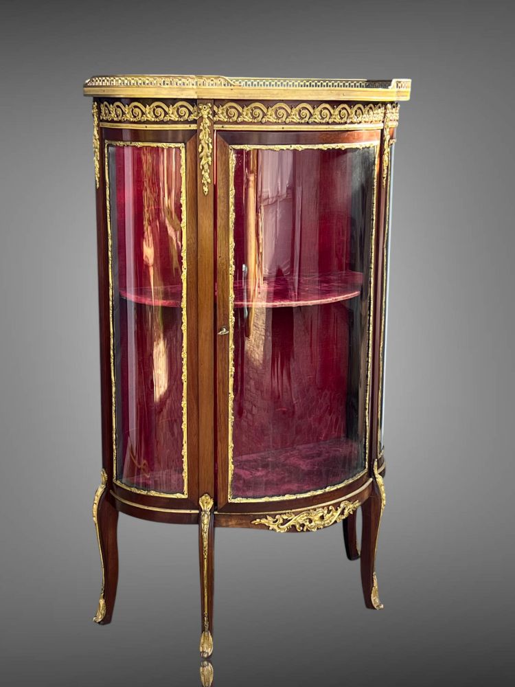 1/2 MOON GLASS CAGE DISPLAY CASE IN MARQUETRY AND BRONZE FROM THE NAPOLEON III PERIOD