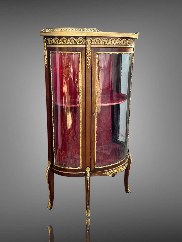 1/2 MOON GLASS CAGE DISPLAY CASE IN MARQUETRY AND BRONZE FROM THE NAPOLEON III PERIOD