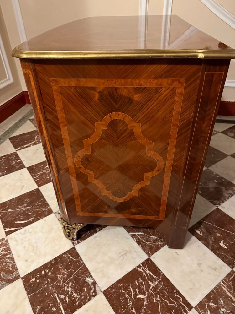 LOUIS XIV CHEST OF DRAWERS