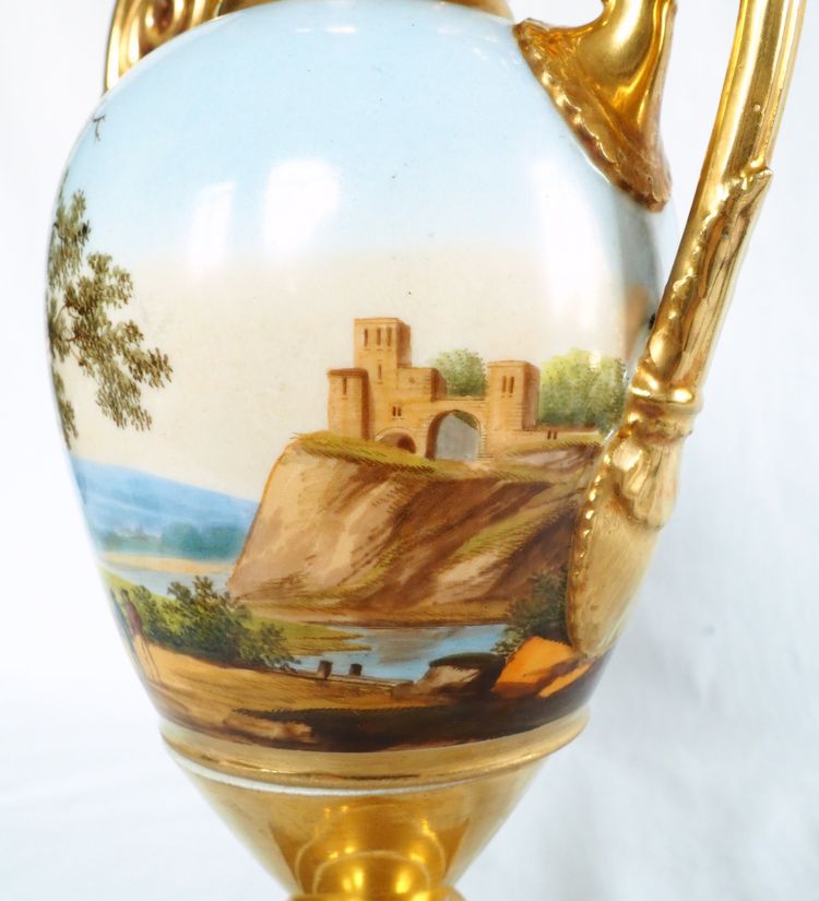 Empire vase with rotating landscape in Paris porcelain, early 19th century - 30cm