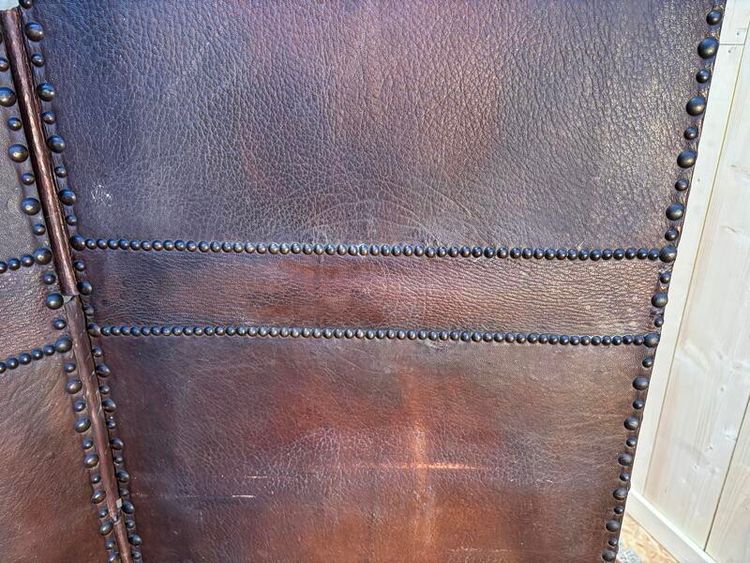 Leather screen