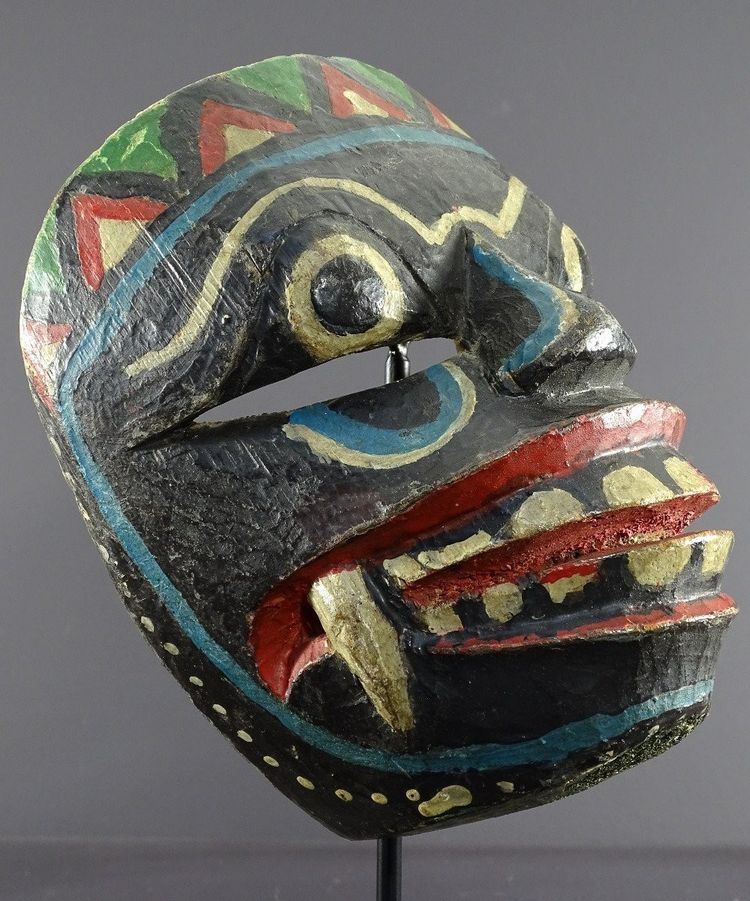 Indonésie, île De Java, Théâtre De Râmâyana, Masque De Raksasa En Bois Polychrome. 