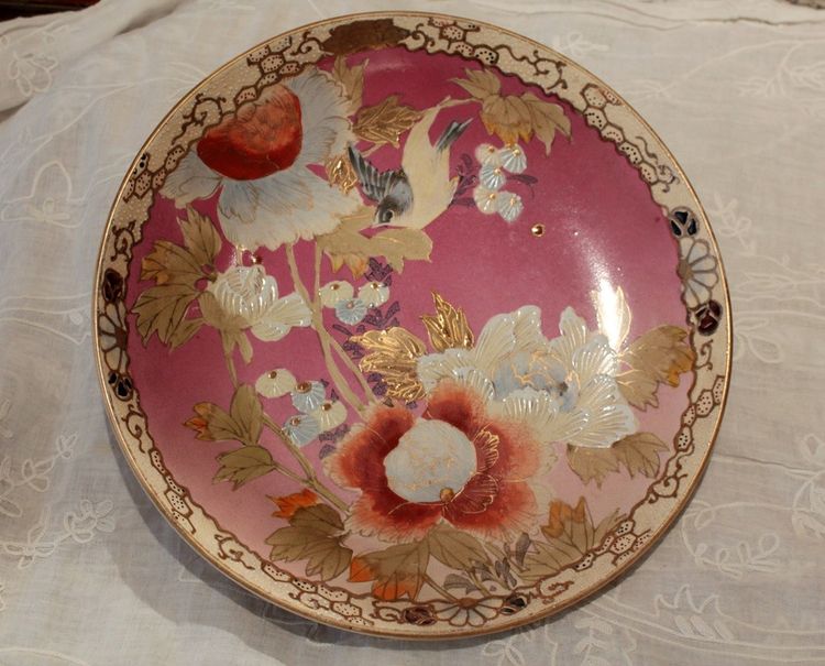 Assiette En Faïence De Satsuma à Décor De Fleurs Et d'Oiseau, Japon, époque Meiji, Fin 19ème Siècle