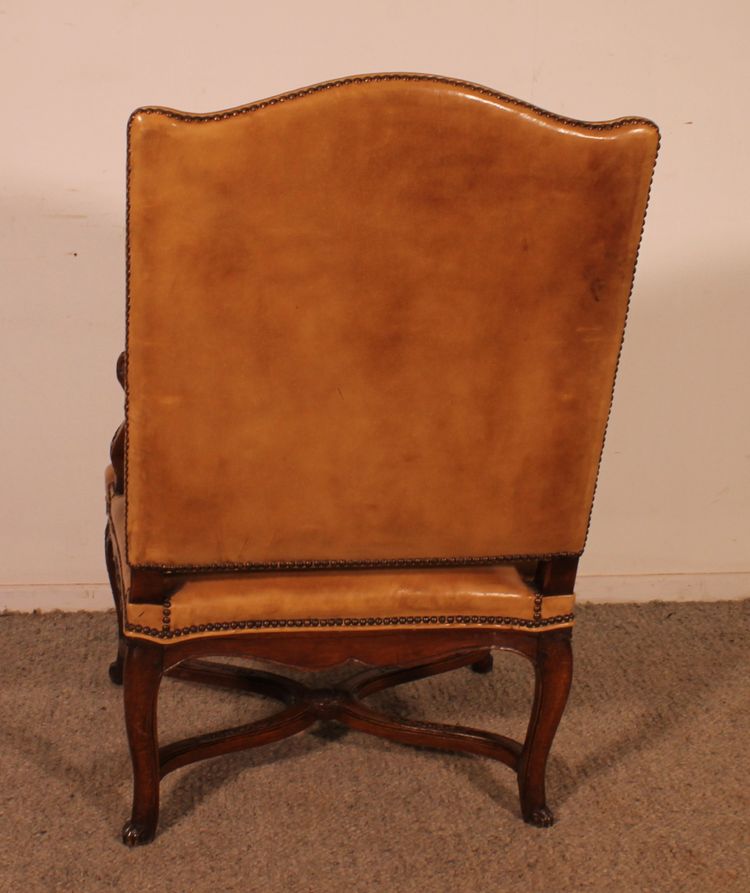 Fauteuil d'époque Régence En Noyer - 18° Siècle