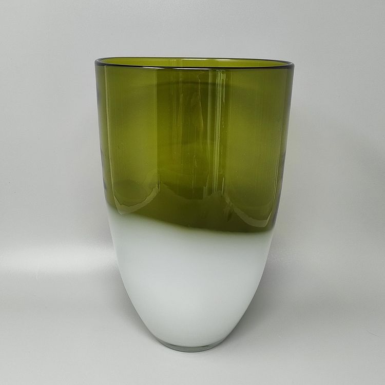 1970s Exquisited Handcrafted Green Vase by Michielotto in Murano Glass.