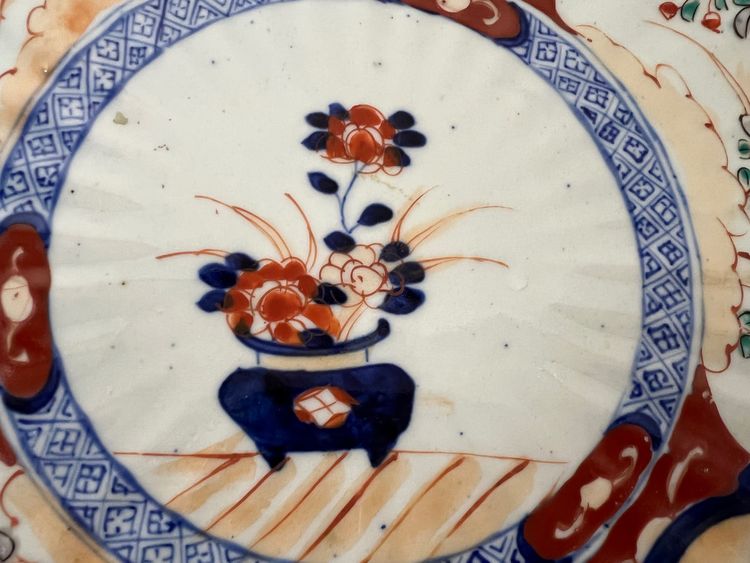 Paire de plats en porcelaine Imari, Japon, XIXe siècle