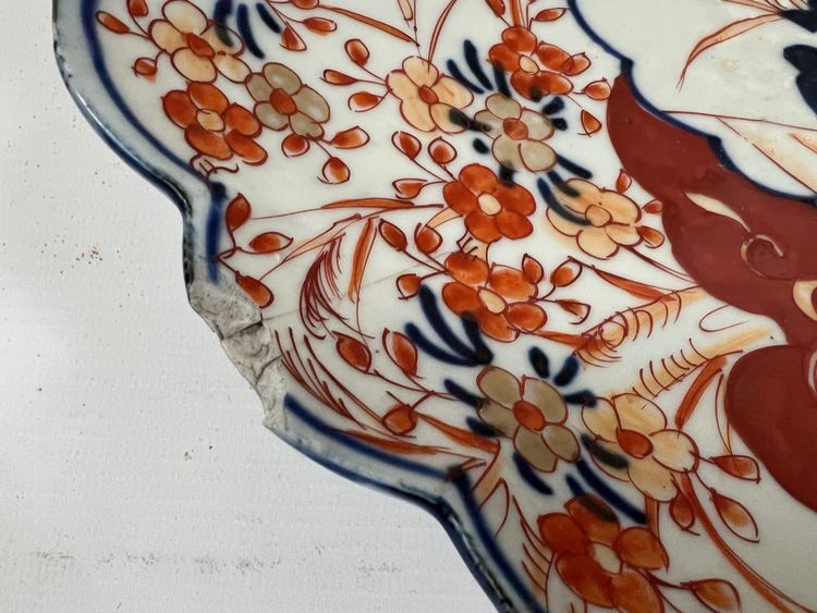 Paire de plats en porcelaine Imari, Japon, XIXe siècle